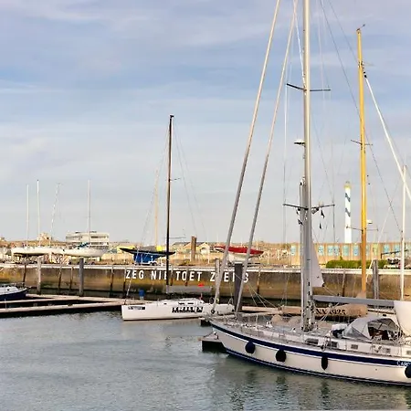 Daire Sunny, New Flat With Open View, In The Heart Of Ostend And Close To The Fishing Port *
